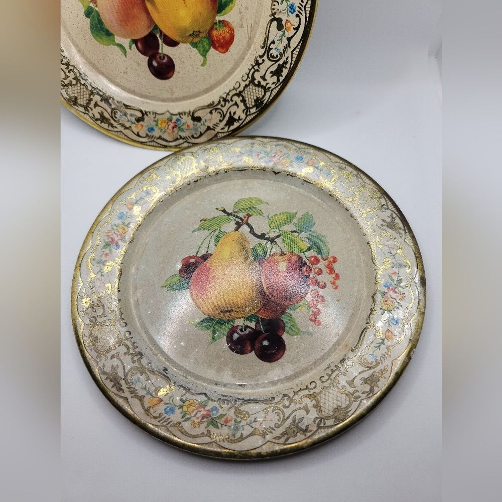 Daher Decorated Ware Tin Plate Tray Fruit 8" Diameter